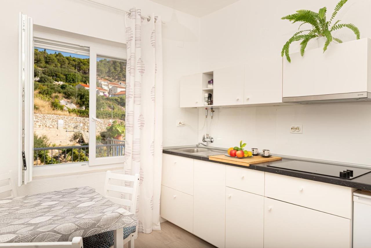 Apartments Olive Tree Đảo Hvar Ngoại thất bức ảnh