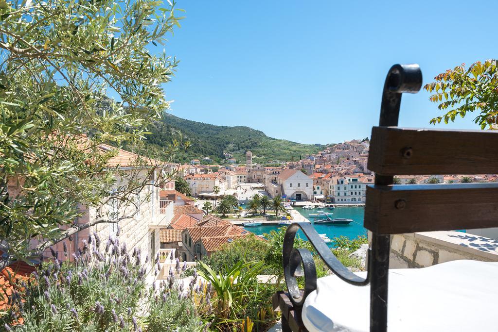 Apartments Olive Tree Đảo Hvar Ngoại thất bức ảnh