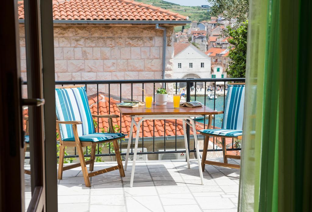 Apartments Olive Tree Đảo Hvar Ngoại thất bức ảnh