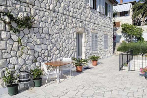 Apartments Olive Tree Đảo Hvar Ngoại thất bức ảnh