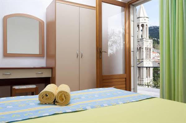 Apartments Olive Tree Đảo Hvar Ngoại thất bức ảnh